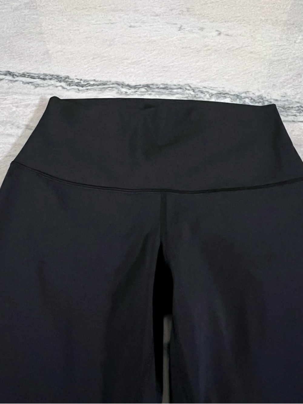 Lululemon Wunder Under Crop II - Picture 8 of 12